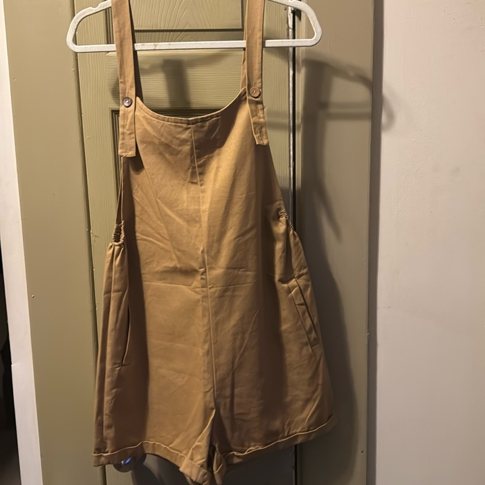 Brown overall shorts